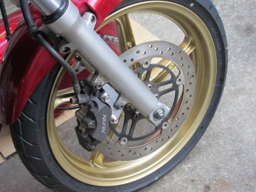 黒のキャリパーも締まった感じでよろしい 黒のキャリパーも締まった感じでよろしい